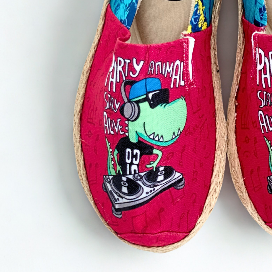 Tradicional Niño Dino party