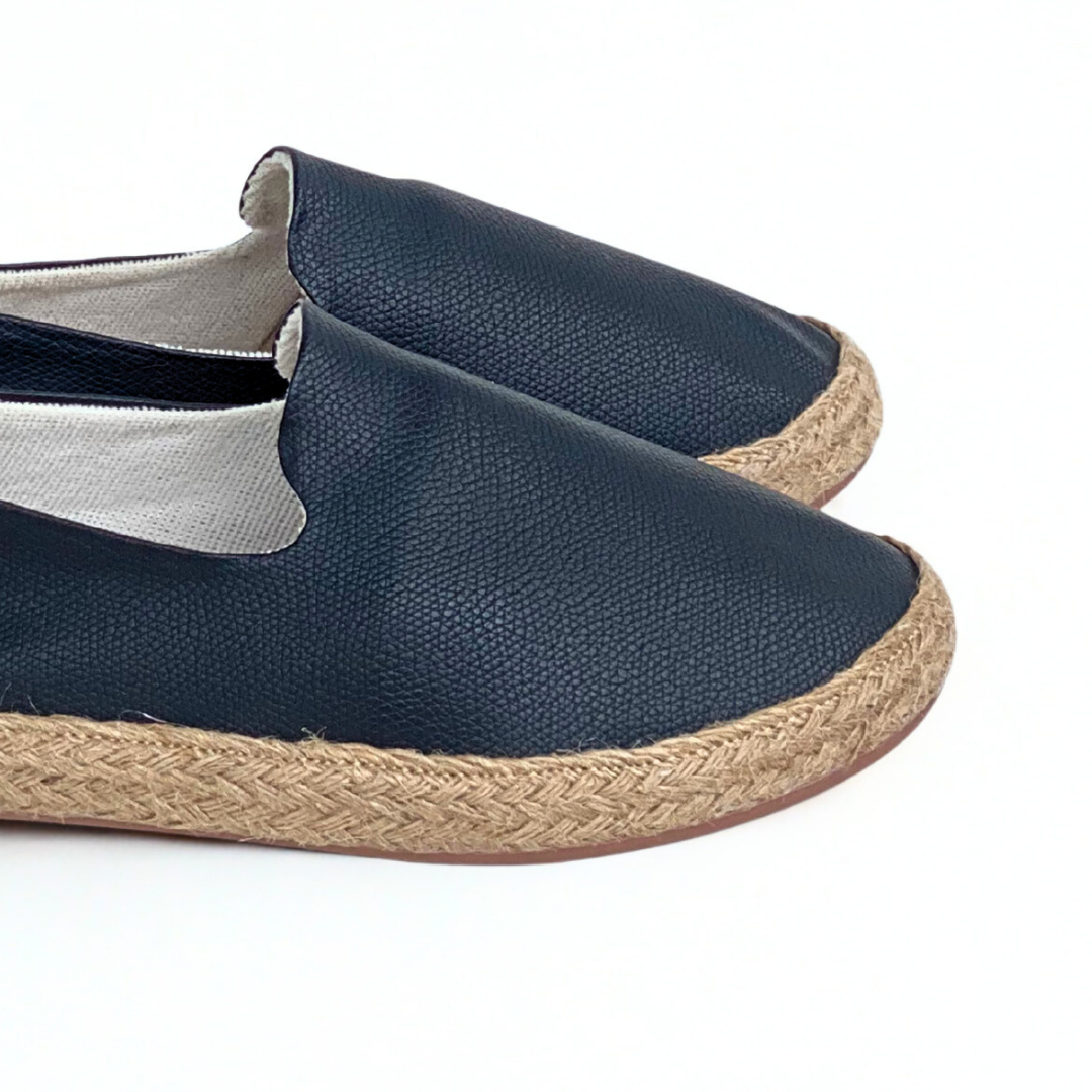 Maria Unicolor  NEGRO