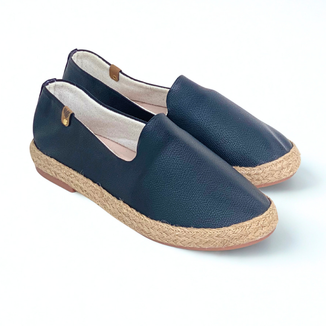 Maria Unicolor  NEGRO