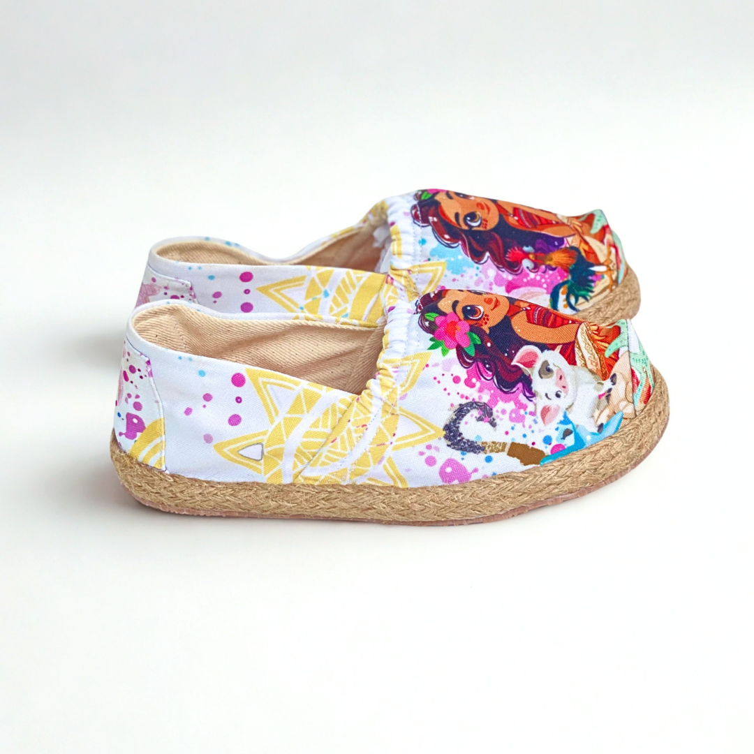 Tradicional  Niña  Mona