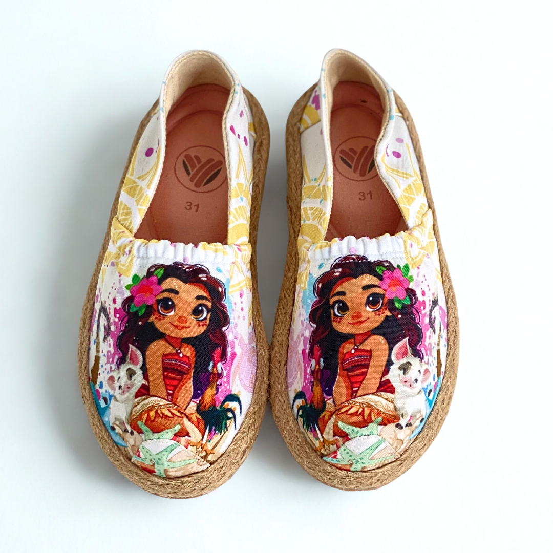 Tradicional  Niña  Mona