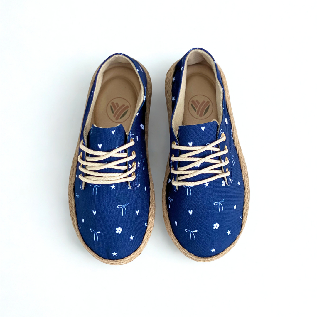 Tradicional  Niña  Corbatín Azul