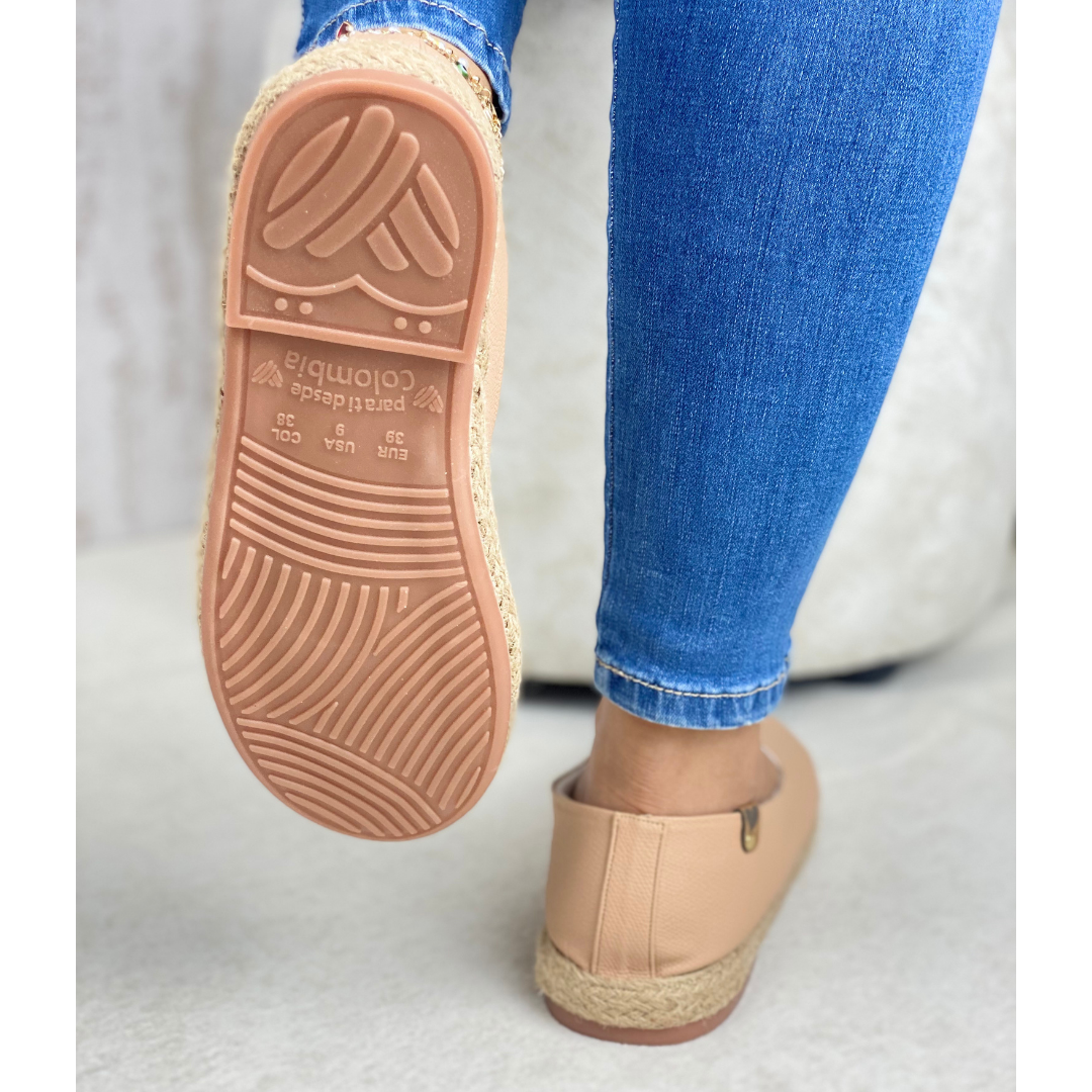 Maria Unicolor  ALMENDRA